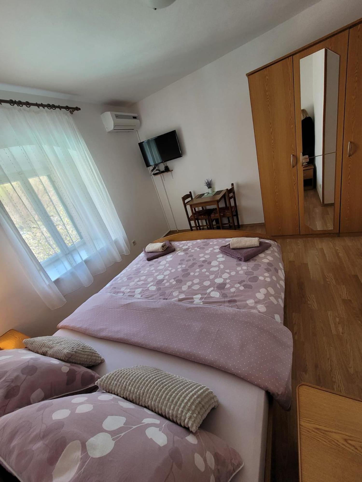 Malin Guesthouse Skradin Exteriör bild